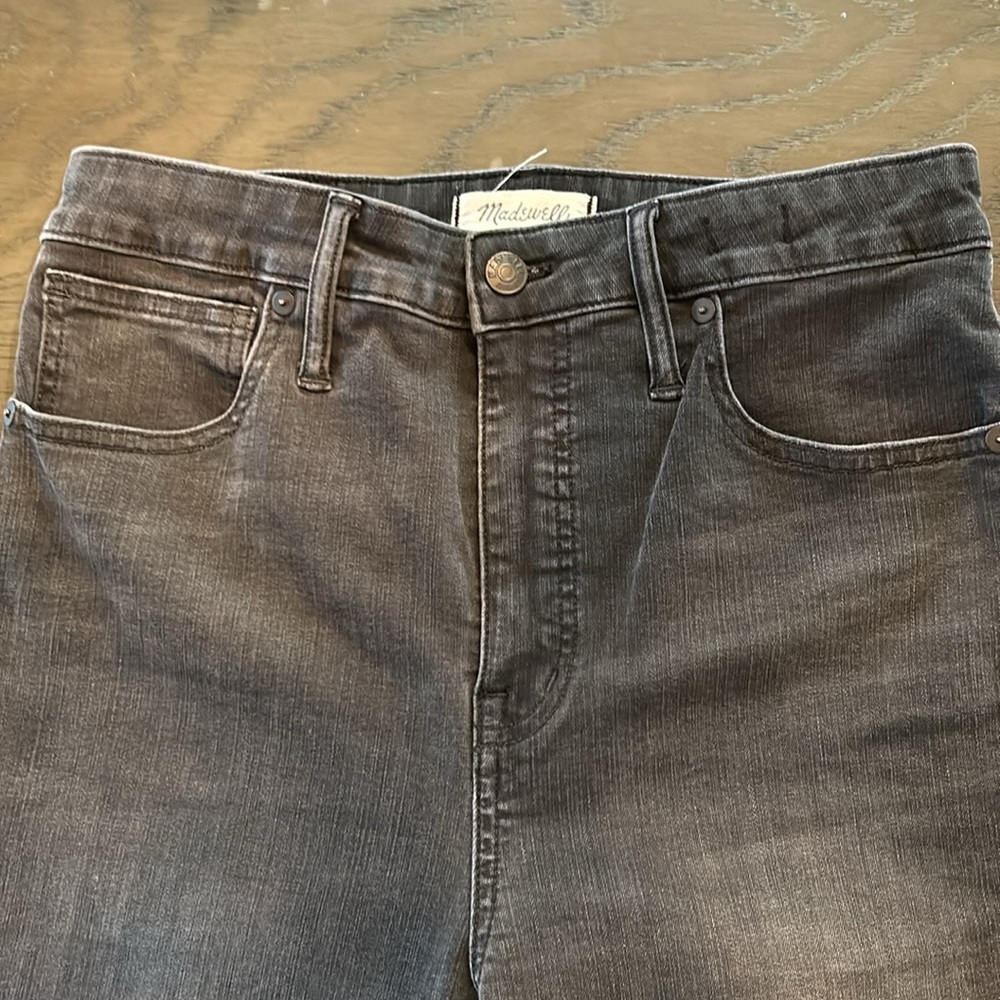 Madewell Curvy High Rise Skinny Jeans 5 Pockets Black Button & Studs. Ripped - Picture 4 of 9